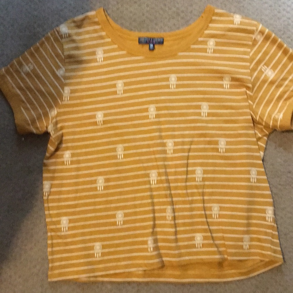 Mustard colored striped/ dream catchers t shirt!